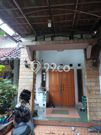 Siap Huni Hunian Elit 4 Kamar di Cempaka Putih Dekat ke Mana Saja Siap Huni Hunian Elit 4 Kamar di Cempaka Putih Dekat ke Mana Saja
