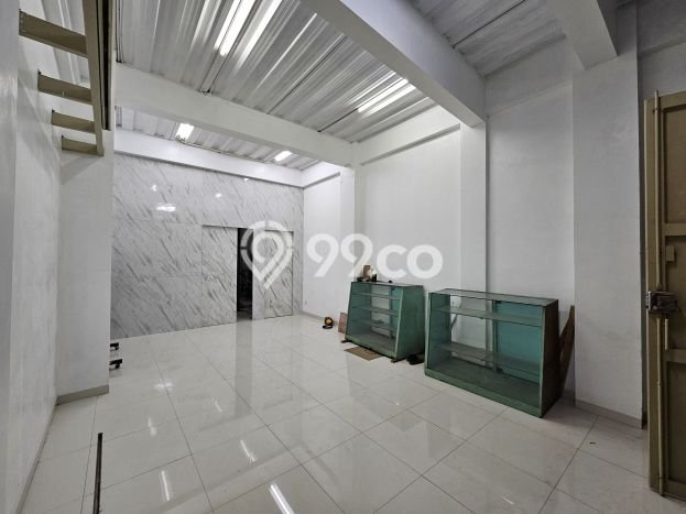 Area Ramai! Ruko Dijual di Astanaanyar untuk Bisnis Luas Bangunan 240m2 Area Ramai! Ruko Dijual di Astanaanyar untuk Bisnis Luas Bangunan 240m2