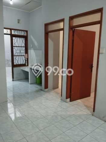 Disewakan! Rumah 2 Kamar Tidur &
1 Kamar Mandi di Taman Kopo Indah, Bandung Disewakan! Rumah 2 Kamar Tidur &
1 Kamar Mandi di Taman Kopo Indah, Bandung