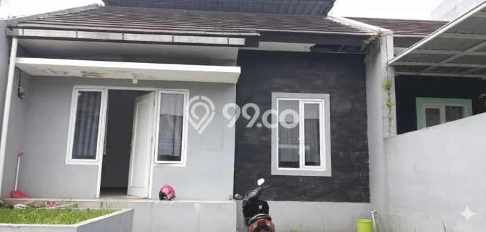 Disewakan! Rumah 3 Kamar Tidur &
1 Kamar Mandi di Cimahi, Bandung Disewakan! Rumah 3 Kamar Tidur &
1 Kamar Mandi di Cimahi, Bandung
