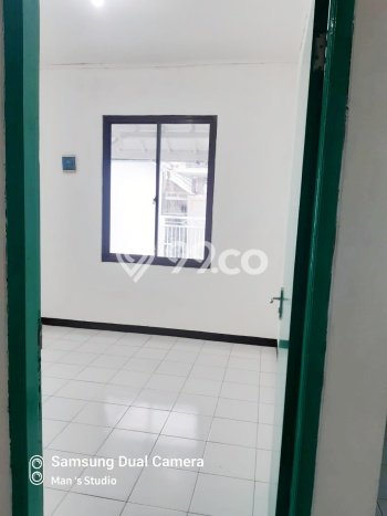 Disewakan! Rumah 3 Kamar Tidur &
1 Kamar Mandi di Sarijadi, Bandung Disewakan! Rumah 3 Kamar Tidur &
1 Kamar Mandi di Sarijadi, Bandung