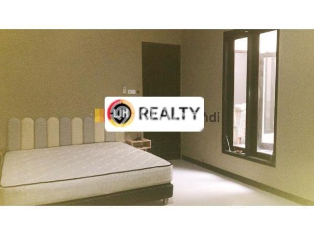 DREAM HOME! Rumah di Puri Anjasmoro, 4 KT, Bebas Banjir, Luas 348m2m² LB 400m2m² DREAM HOME! Rumah di Puri Anjasmoro, 4 KT, Bebas Banjir, Luas 348m2m² LB 400m2m²