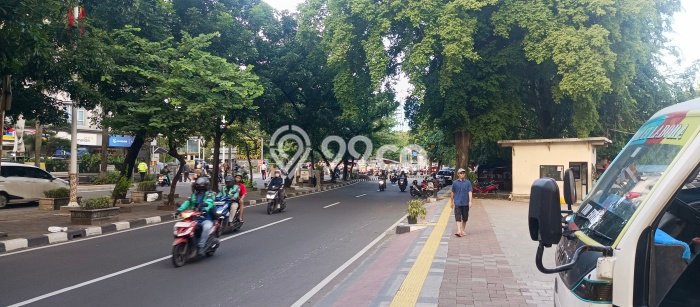 Area Ramai! Ruko Dijual di Kebon Jeruk untuk Bisnis Luas Bangunan 362m2 Area Ramai! Ruko Dijual di Kebon Jeruk untuk Bisnis Luas Bangunan 362m2