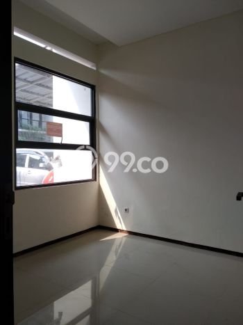 Rumah Luas Asri 3 KT Siap Pakai di Jelupang Tangerang Rumah Luas Asri 3 KT Siap Pakai di Jelupang Tangerang
