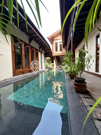 Dijual Rumah Premium dengan Fasilitas Sekitar Komplit di Menteng, Jakarta Pusat Dijual Rumah Premium dengan Fasilitas Sekitar Komplit di Menteng, Jakarta Pusat