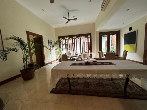 Dijual Rumah Premium dengan Fasilitas Sekitar Komplit di Menteng, Jakarta Pusat Dijual Rumah Premium dengan Fasilitas Sekitar Komplit di Menteng, Jakarta Pusat