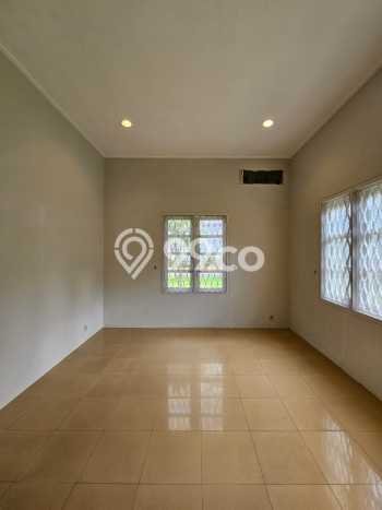 Siap Huni Rumah Mewah 4 Kamar di Kebayoran Baru Dekat ke Mana Pun Siap Huni Rumah Mewah 4 Kamar di Kebayoran Baru Dekat ke Mana Pun