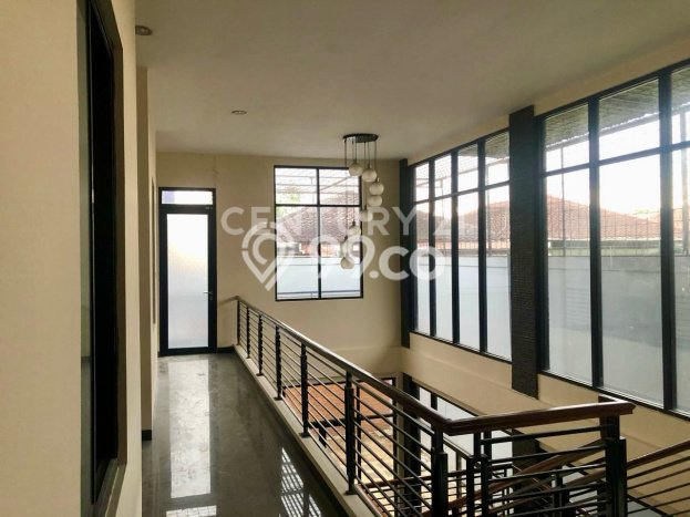 Ready to Use! Luxury House LT 200m2 Desain Modern di Cikupa Citra Raya Ready to Use! Luxury House LT 200m2 Desain Modern di Cikupa Citra Raya