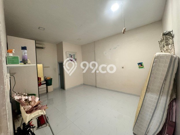 Dijual Rumah 5 Kamar Lokasi Ideal Bagus dan Strategis di Batam Kota Dijual Rumah 5 Kamar Lokasi Ideal Bagus dan Strategis di Batam Kota