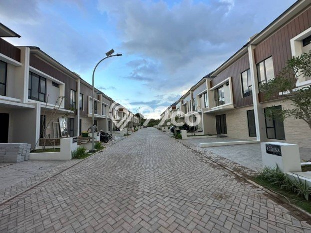 Rumah Strategis Modern Lb 70m2 di Batam Centre, Batam Rumah Strategis Modern Lb 70m2 di Batam Centre, Batam