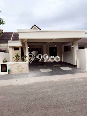 Disewakan! Rumah 3 Kamar Tidur &
3 Kamar Mandi di Batam Centre, Batam Disewakan! Rumah 3 Kamar Tidur &
3 Kamar Mandi di Batam Centre, Batam