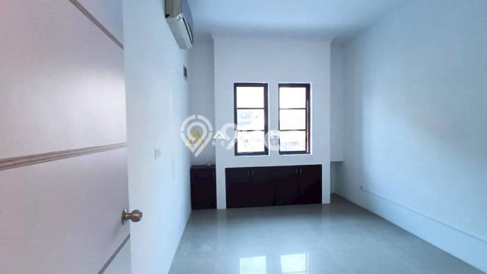 Lokasi terbaik! Rumah siap huni dikontrakkan di Batam Kota LB 130m2 Lokasi terbaik! Rumah siap huni dikontrakkan di Batam Kota LB 130m2