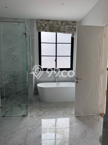 Jual Rumah Mewah Elegan Dengan View Cantik di Lippo Karawaci, Tangerang Jual Rumah Mewah Elegan Dengan View Cantik di Lippo Karawaci, Tangerang
