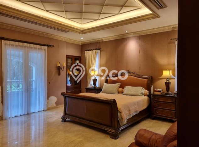 Rumah Mewah LB 900m2 Siap Huni Desain Elegan di Lippo Karawaci, Tangerang Rumah Mewah LB 900m2 Siap Huni Desain Elegan di Lippo Karawaci, Tangerang