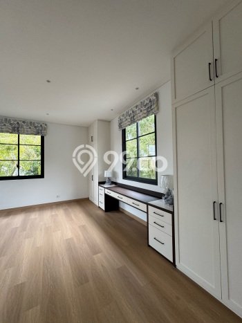 Jual Rumah Mewah Elegan Dengan View Cantik di Lippo Karawaci, Tangerang Jual Rumah Mewah Elegan Dengan View Cantik di Lippo Karawaci, Tangerang