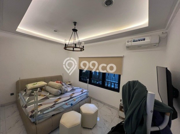 Rumah PREMIUM di Villa Melati Mas, Tangerang Selatan, LT 227m² Bangunan 150m² KESEMPATAN TERBATAS! Rumah PREMIUM di Villa Melati Mas, Tangerang Selatan, LT 227m² Bangunan 150m² KESEMPATAN TERBATAS!