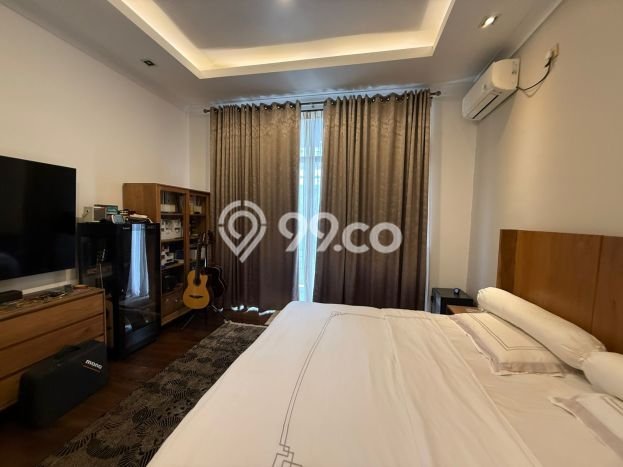 Rumah Elit Modern Tanpa Renovasi di BSD Tangerang Rumah Elit Modern Tanpa Renovasi di BSD Tangerang