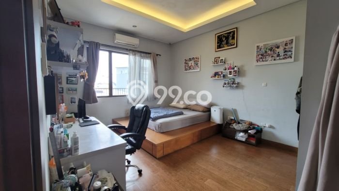 Rumah Mewah LB 918m2 Siap Pakai Desain Elegan di Gading Serpong, Tangerang Rumah Mewah LB 918m2 Siap Pakai Desain Elegan di Gading Serpong, Tangerang