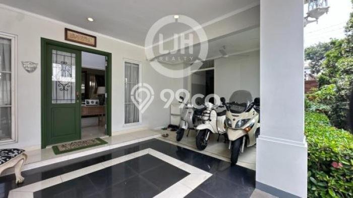 Hunian Elit LB 300m2 Siap Pakai Desain Elegan di Cireundeu, Tangerang Hunian Elit LB 300m2 Siap Pakai Desain Elegan di Cireundeu, Tangerang