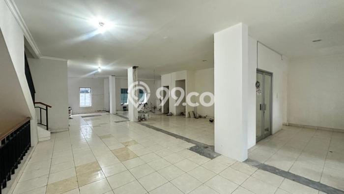 Ruko Dijual di Tangerang LT 170m2 & LB 510m2 Lokasi Terbaik! Ruko Dijual di Tangerang LT 170m2 & LB 510m2 Lokasi Terbaik!
