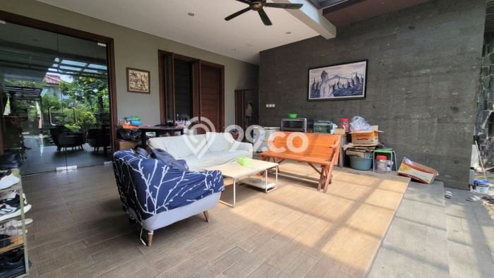 Rumah Mewah LB 918m2 Siap Pakai Desain Elegan di Gading Serpong, Tangerang Rumah Mewah LB 918m2 Siap Pakai Desain Elegan di Gading Serpong, Tangerang