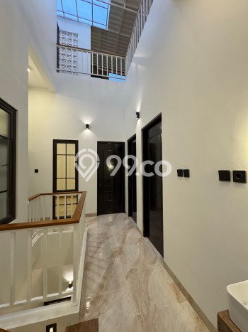 Rumah Luxury Modern Tanpa Renovasi di Alam Sutera Tangerang Rumah Luxury Modern Tanpa Renovasi di Alam Sutera Tangerang