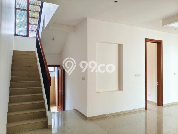 Rumah Mewah LB 304m2 Siap Huni Desain Elegan di Alam Sutera, Tangerang Rumah Mewah LB 304m2 Siap Huni Desain Elegan di Alam Sutera, Tangerang
