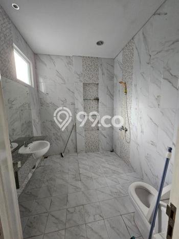 Jarang Ada! Rumah Kontrakan 4 Kamar Nyaman Siap Huni Alam Sutera Jarang Ada! Rumah Kontrakan 4 Kamar Nyaman Siap Huni Alam Sutera