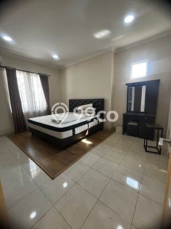 Rumah Luxury Modern Tanpa Renovasi di BSD City Tangerang Rumah Luxury Modern Tanpa Renovasi di BSD City Tangerang