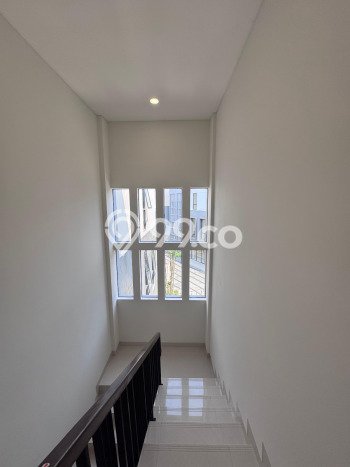 Ruko Bagus Dijual LB 270m2 Lokasi Strategis Tangerang Area Cocok untuk Berbisnis Ruko Bagus Dijual LB 270m2 Lokasi Strategis Tangerang Area Cocok untuk Berbisnis
