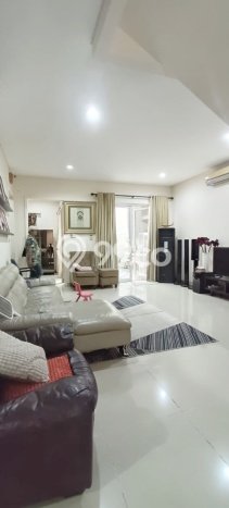 Ready to Use! Premium House LT 170m2 Desain Modern di Pondok Indah Ready to Use! Premium House LT 170m2 Desain Modern di Pondok Indah