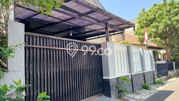 Hunian Impian Keluarga! Rumah Mewah di Kebayoran Baru, Jakarta Selatan, LT 244m2m² Bangunan 200m2m² Hunian Impian Keluarga! Rumah Mewah di Kebayoran Baru, Jakarta Selatan, LT 244m2m² Bangunan 200m2m²