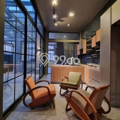 DIJUAL CEPAT! Rumah Siap Huni Area Strategis Lebak Bulus, Luas 300m² Bangunan 350m² DIJUAL CEPAT! Rumah Siap Huni Area Strategis Lebak Bulus, Luas 300m² Bangunan 350m²