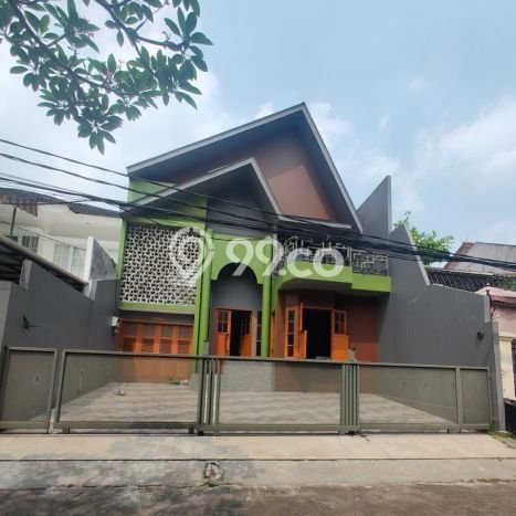 DIJUAL CEPAT! Rumah Siap Huni Area Strategis Lebak Bulus, Luas 300m² Bangunan 350m² DIJUAL CEPAT! Rumah Siap Huni Area Strategis Lebak Bulus, Luas 300m² Bangunan 350m²