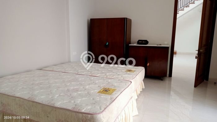 UNIT TERBATAS! Rumah area Pondok Indah, 3 KT, Luas 312m² Bangunan 350m² UNIT TERBATAS! Rumah area Pondok Indah, 3 KT, Luas 312m² Bangunan 350m²