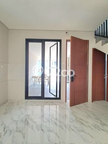 Jual Rumah Eksklusif 2 KT di Pondok Labu, Jakarta Selatan Jual Rumah Eksklusif 2 KT di Pondok Labu, Jakarta Selatan