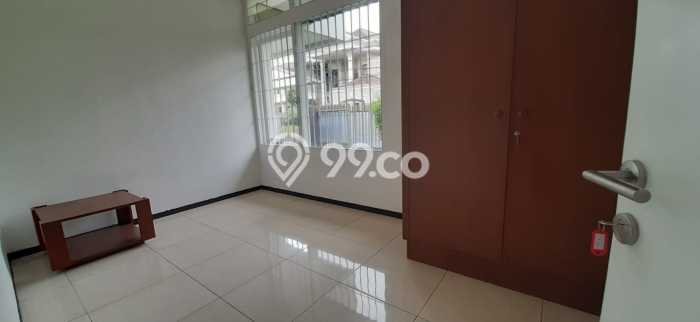 Rumah Elit Modern Siap Huni di Pondok Indah Jakarta Selatan Rumah Elit Modern Siap Huni di Pondok Indah Jakarta Selatan