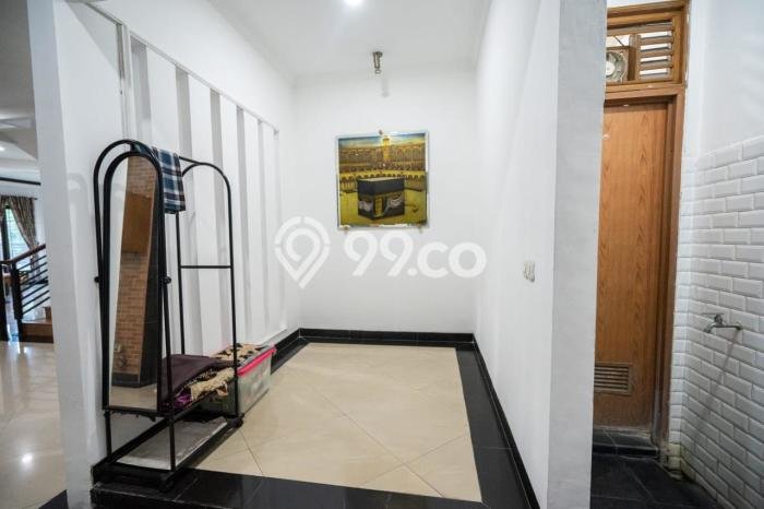 For Sale! Luxury House LT 360m2 Desain Modern di Jaka Mulya For Sale! Luxury House LT 360m2 Desain Modern di Jaka Mulya