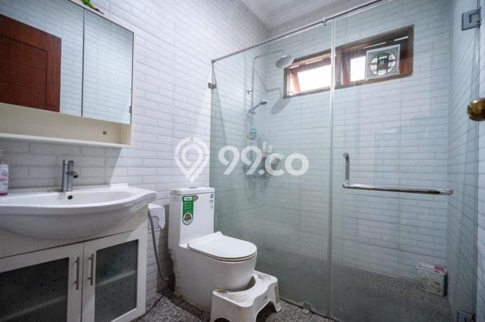 For Sale! Luxury House LT 360m2 Desain Modern di Jaka Mulya For Sale! Luxury House LT 360m2 Desain Modern di Jaka Mulya
