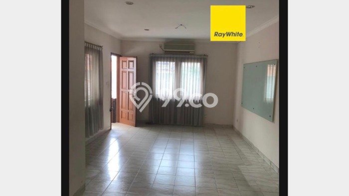 Siap Huni Rumah Mewah 6 Kamar di Menteng Dekat ke Mana Saja Siap Huni Rumah Mewah 6 Kamar di Menteng Dekat ke Mana Saja