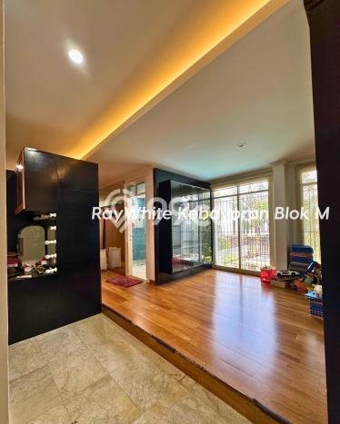 Rumah Eksklusif Dijual LT 672m2 di Cilandak, Jakarta Selatan Rumah Eksklusif Dijual LT 672m2 di Cilandak, Jakarta Selatan