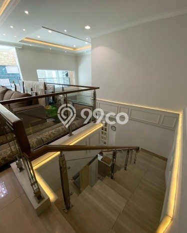 Jual Rumah Luas Elegan Dengan View Cantik di Pondok Indah, Jakarta Selatan Jual Rumah Luas Elegan Dengan View Cantik di Pondok Indah, Jakarta Selatan
