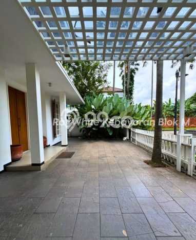 Dijual Rumah Mewah Elegan Dengan View Eksklusif di Rempoa, Tangerang Selatan Dijual Rumah Mewah Elegan Dengan View Eksklusif di Rempoa, Tangerang Selatan
