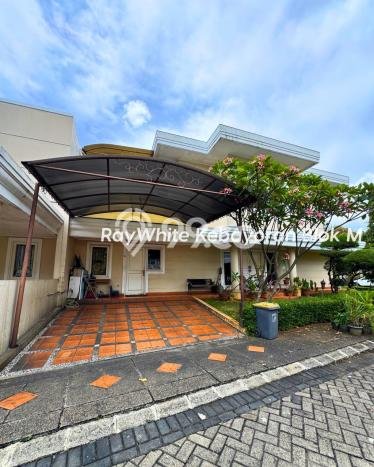 For Sale! Luxury House LT 286m2 Desain Modern di Kampung Utan For Sale! Luxury House LT 286m2 Desain Modern di Kampung Utan