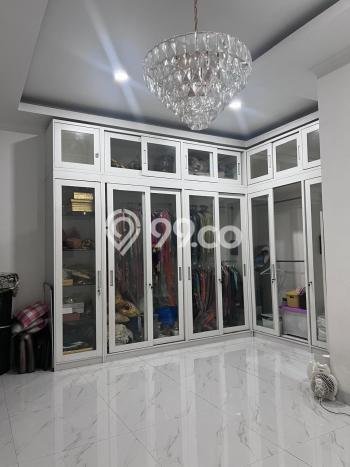 Kos-kosan Dijual di Tangerang, Tangerang, 24 KT, 24 KM, Bangunan 750m2 Kos-kosan Dijual di Tangerang, Tangerang, 24 KT, 24 KM, Bangunan 750m2