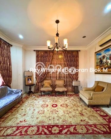 Rumah Eksklusif Dijual LT 672m2 di Cilandak, Jakarta Selatan Rumah Eksklusif Dijual LT 672m2 di Cilandak, Jakarta Selatan