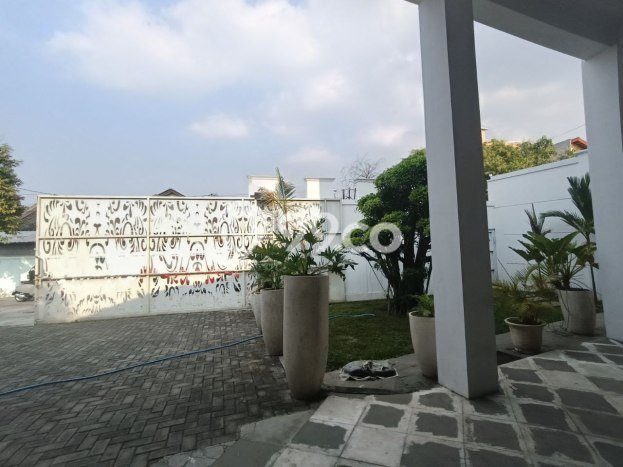 Dijual Hunian Mewah dengan Fasilitas Sekitar Komplit di Banjarsari, Surakarta Dijual Hunian Mewah dengan Fasilitas Sekitar Komplit di Banjarsari, Surakarta