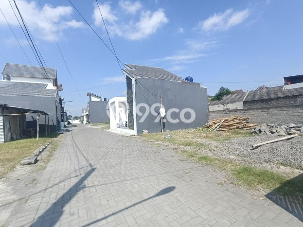 Tanah Area Berkembang di Colomadu, Luas 84m2m², Dekat ke Pusat Kota, Dekat Colomadu, Karanganyar, Karanganyar Tanah Area Berkembang di Colomadu, Luas 84m2m², Dekat ke Pusat Kota, Dekat Colomadu, Karanganyar, Karanganyar
