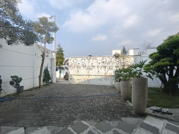 Dijual Hunian Mewah dengan Fasilitas Sekitar Komplit di Banjarsari, Surakarta Dijual Hunian Mewah dengan Fasilitas Sekitar Komplit di Banjarsari, Surakarta