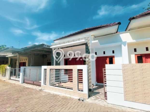 BEST OFFER! Rumah Nyaman area Colomadu, LT 83m² Bangunan 45m² BEST OFFER! Rumah Nyaman area Colomadu, LT 83m² Bangunan 45m²
